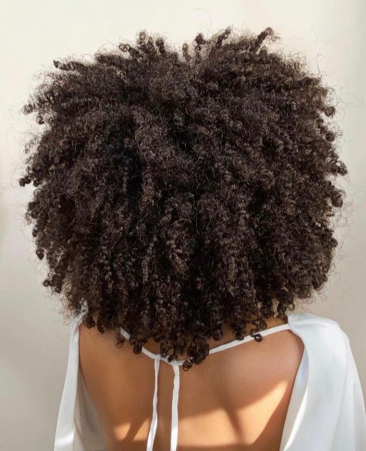 Cheveux frisés